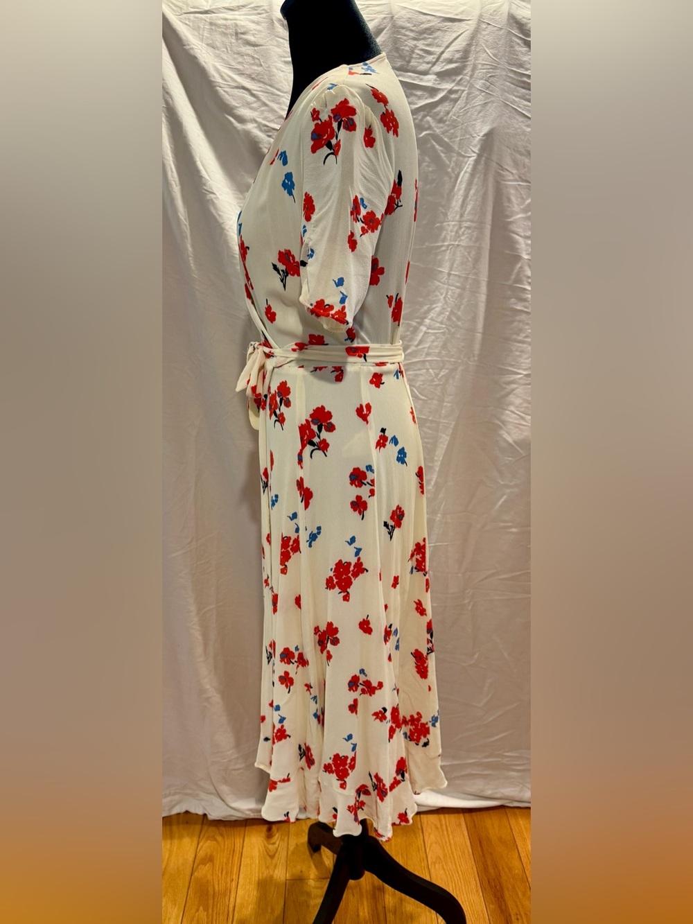 Reformation Napa Wrap Midi Dress - Picture 5 of 10
